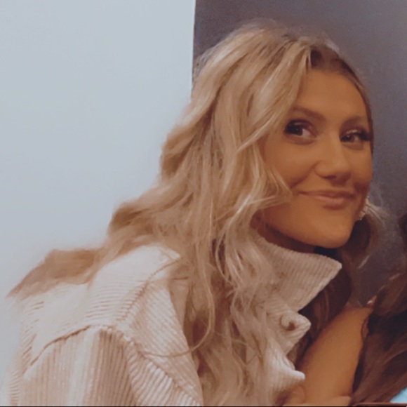 Meet your Posher, Shannon - Picture 1 of 6